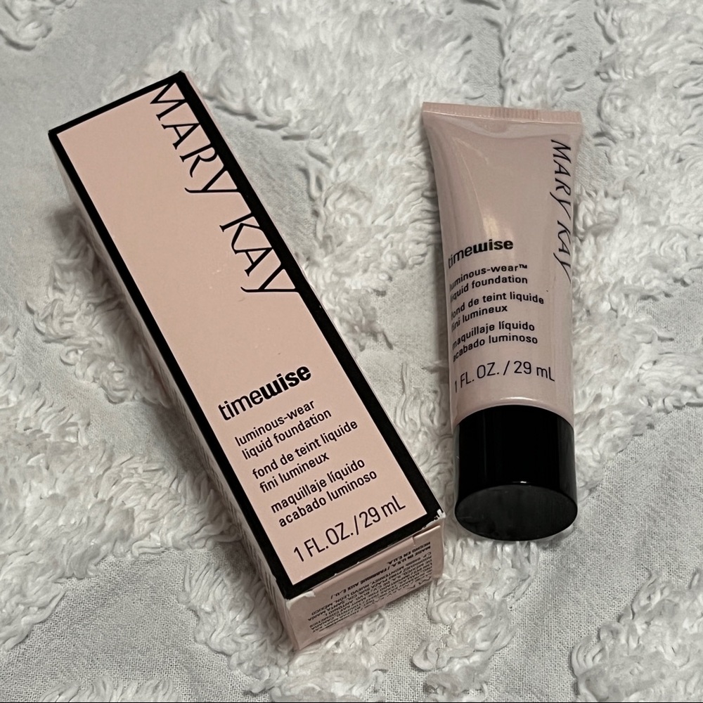 Mary Kay liquid foundation Ivory 6